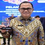 penghargaan-dari-pwi-sumsel Pj Bupati Banyuasin Terima Penghargaan Kategori Birokrat Peduli Pers dari PWI Sumsel