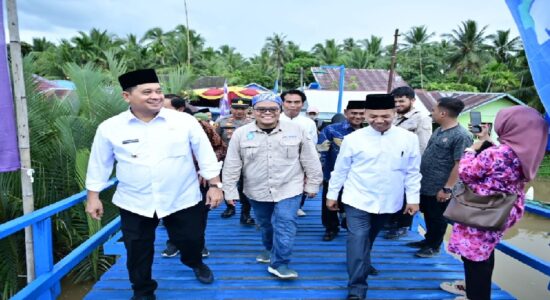 peresmian-jembatan-desa-talang-lubuk Resmikan Jembatan dan Sarana Air Bersih di Desa Talang Lubuk, Askolani: Jaga!
