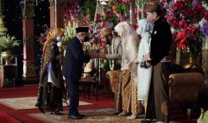 Ketua Mahkamah Konstitusi Jadi Ipar Jokowi, Khawatir Sarat Politik Kepentingan