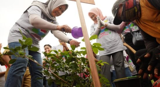 perwosi-sumsel-tanam-pohon Peringati Hari Sejuta Pohon, Perwosi Sumsel Gelar Penanaman Pohon