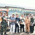 pj-bupati-banyuasin-serahkan-42-tr4-dari-kementan-ke-poktan Pj Bupati Banyuasin Serahkan 42 Unit TR4 dari Kementan ke Poktan