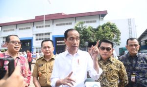 Presiden Jokowi Beri Bantuan 1 Unit Mobil Listrik ke SMK Negeri 2 Palembang