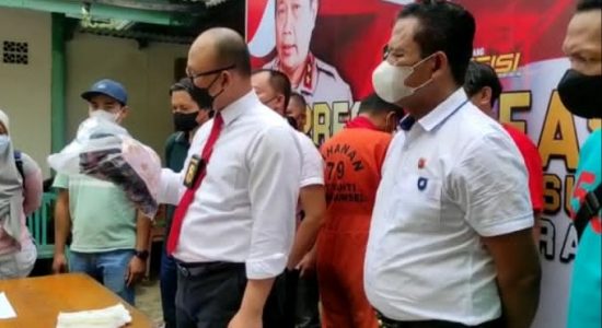 press-rilis-penyiraman-air-keras Terbakar Cemburu, MYE Nekat Siram Mantan Istri dan Anak Tiri dengan Cuka Para