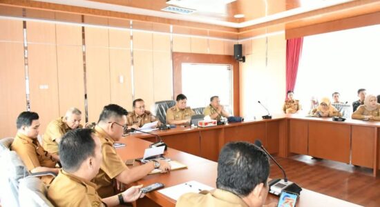 Sekda Pimpin Rapat Pemantapan Persiapan Hari Jadi Kabupaten Banyuasin Ke-23 Tahun 2025