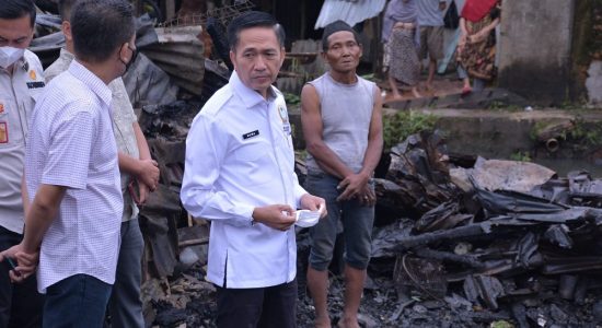 Ratu Dewa Gerak Cepat, Dirikan Dapur Umum Bencana Kebakaran di IT 2