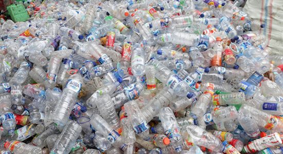 Polusi Plastik; Bukan Hanya Makanan, Udara yang Kita Hirup Mengandung Mikroplastik
