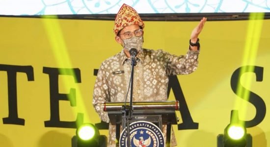 sandiaga uno Sandiaga Uno Tertarik Angkat Festival Sriwijaya ke Level Internasional
