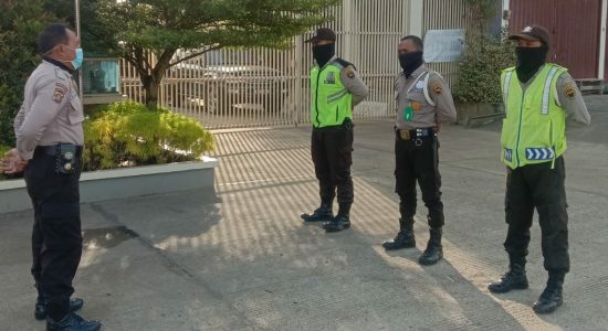 satpam-bakal-ganti-seragam Satpam Bakal Ganti Seragam, Warga Mengaku Sering Keliru
