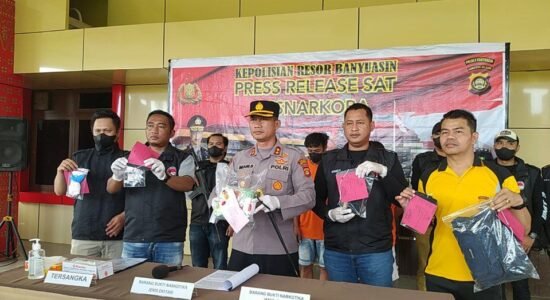 satres-narkoba-polres-banyuasin 1 Kurir Shabu dan 2 Penjual Pil Setan, Ditangkap SATRES Narkoba Polres Banyuasin