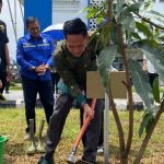 Ratu Dewa dan Menko PMK Tanam Pohon di Kampus UIN Raden Fatah Palembang