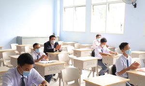 Herman Deru Tinjau Penerapan Prokes PTM Dua Sekolah di Palembang