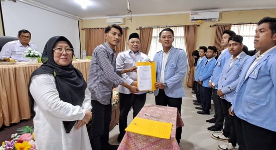 Awal Kepemimpinan Baru, Serah Terima Jabatan DEMA FDK UIN RF Berlangsung Khidmat