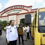 Pj Gubernur Agus Fatoni Stop Angkutan Truk Penyebab Kemacetan yang Melintas di Jalan Palembang - Betung