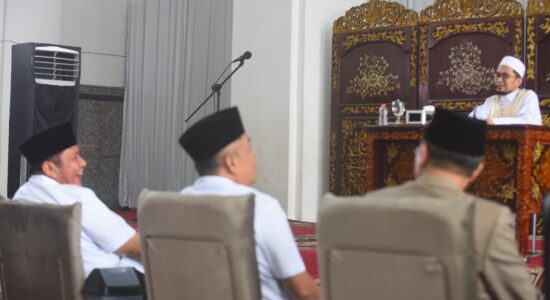 Gubernur Herman Deru dan Wagub Cik Ujang Hadiri Tabligh Akbar Satu Hari Bersama Al- Qur'an Bareng Ustadz Adi Hidayat