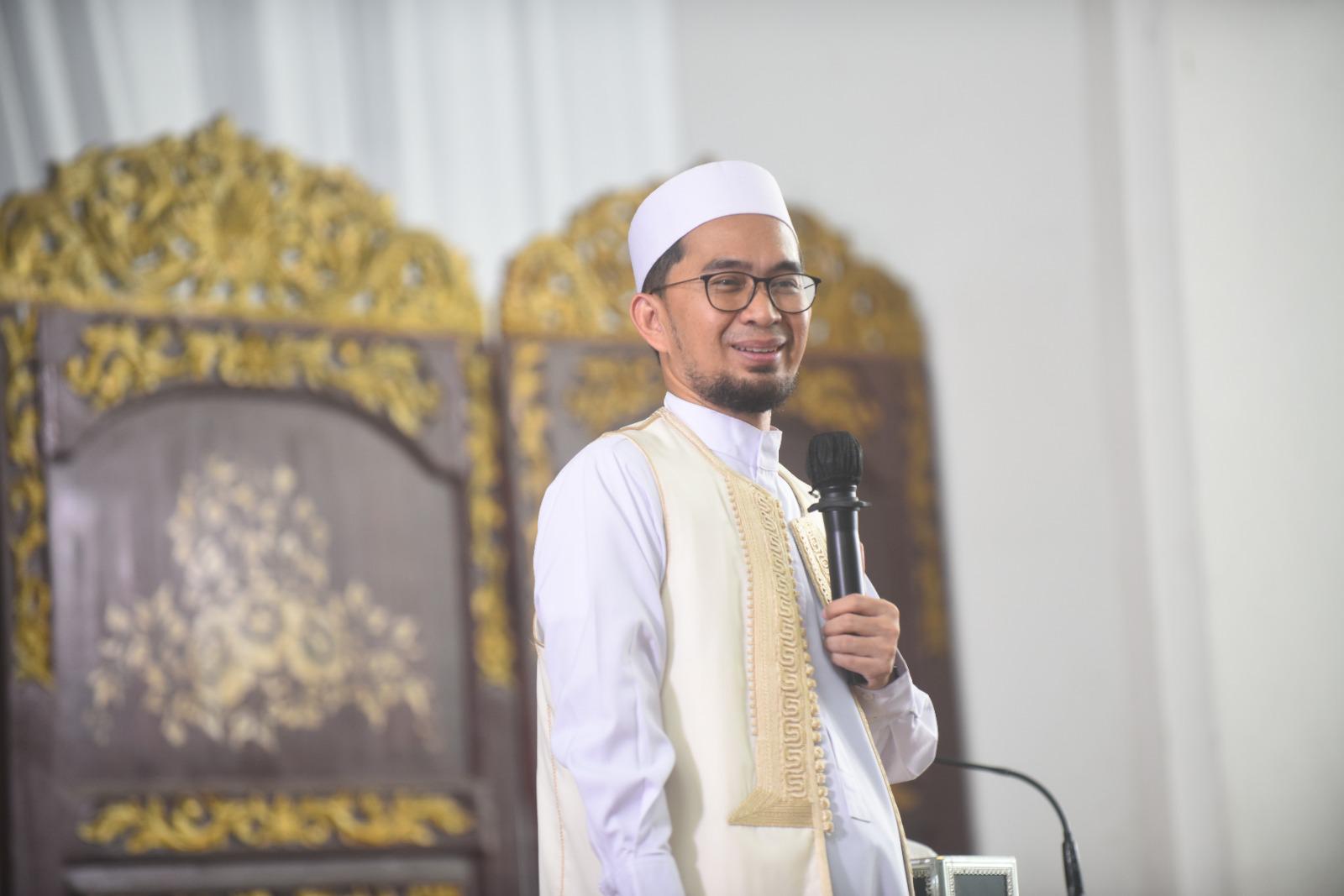 Gubernur Herman Deru dan Wagub Cik Ujang Hadiri Tabligh Akbar Satu Hari Bersama Al- Qur'an Bareng Ustadz Adi Hidayat