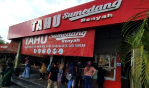 Ramai Pengunjung, Tahu Sumedang Renyah Optimis Ekonomi Membaik Setelah Pandemi