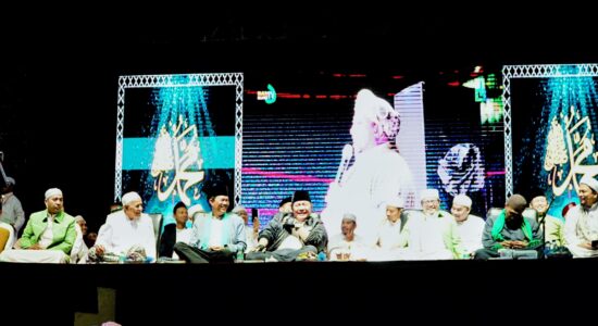 tahun-baru-2023 Malam Tahun Baru, Herman Deru Ikuti Palembang Berdzikir dan Bersholawat