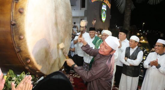 takbir-malam-idul-fitri Semarakkan Malam Idul Fitri, Herman Deru Gemakan Takbir di Griya Agung