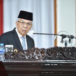 Mawardi Yahya Sampaikan Jawaban Gubernur Terhadap Pandangan 9 Fraksi
