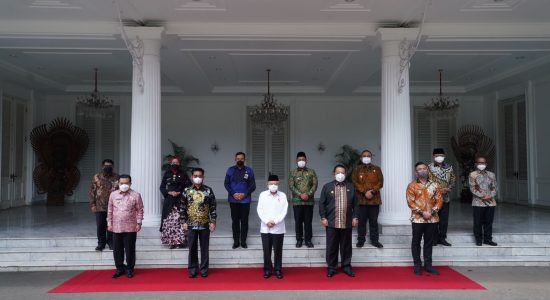 tani Sukses Penuhi Kebutuhan Pangan Nasional, Herman Deru Dianugerahi Penghargaan “Abdi Bakti Tani 2021”