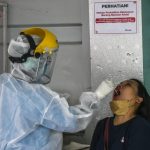 Mencari Celah Untuk Turunkan Harga Layanan Tes PCR