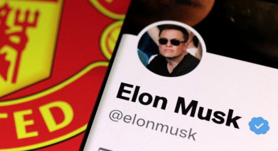 Elon Musk Berulah Lagi, Kali Ini "Prank" Fans MU