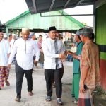 Warga Desa Telang Marga Berebut Ajak Wakil Ketua DPRD Banyuasin Buka Puasa 