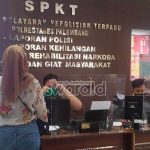 Wanita Muda Melapor ke SPKT Polrestabes Atas Penipuan Yang Dialaminya