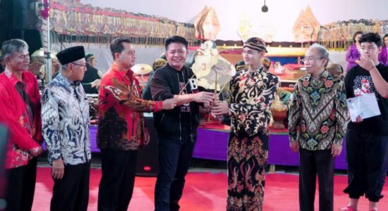 Lestarikan Budaya Indonesia Pemkab Banyuasin Bersama TVRI Sumsel Gelar Wayang Kulit
