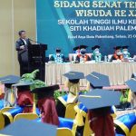 Wisuda STIKES Siti Khadijah, Deru Minta Wisudawan Beri Edukasi ke Masyarakat
