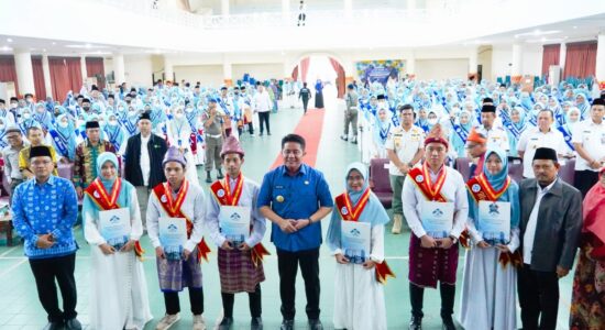 Wisuda Tahfidz Fak Tarbiyah UIN Palembang, Deru: Wujudkan Generasi Berakhlakul Karimah  