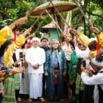 Herman Deru Khusuk Ikuti Rangkaian Ziarah Kubro Bersama Ribuan Peziarah